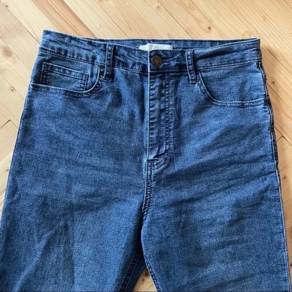 NWOT Forever 21 High Waisted Jeans - Picture 3 of 7